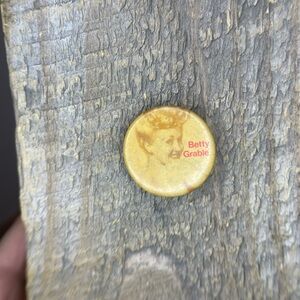 Pin-up Betty Grable Collectible Vintage Pin